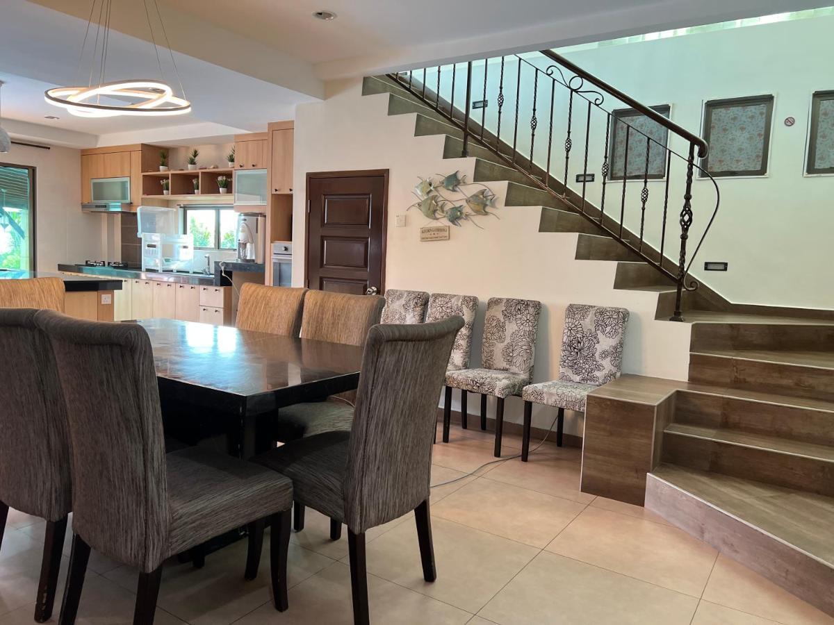 Melaka Beachfront Villa With Pool Extérieur photo