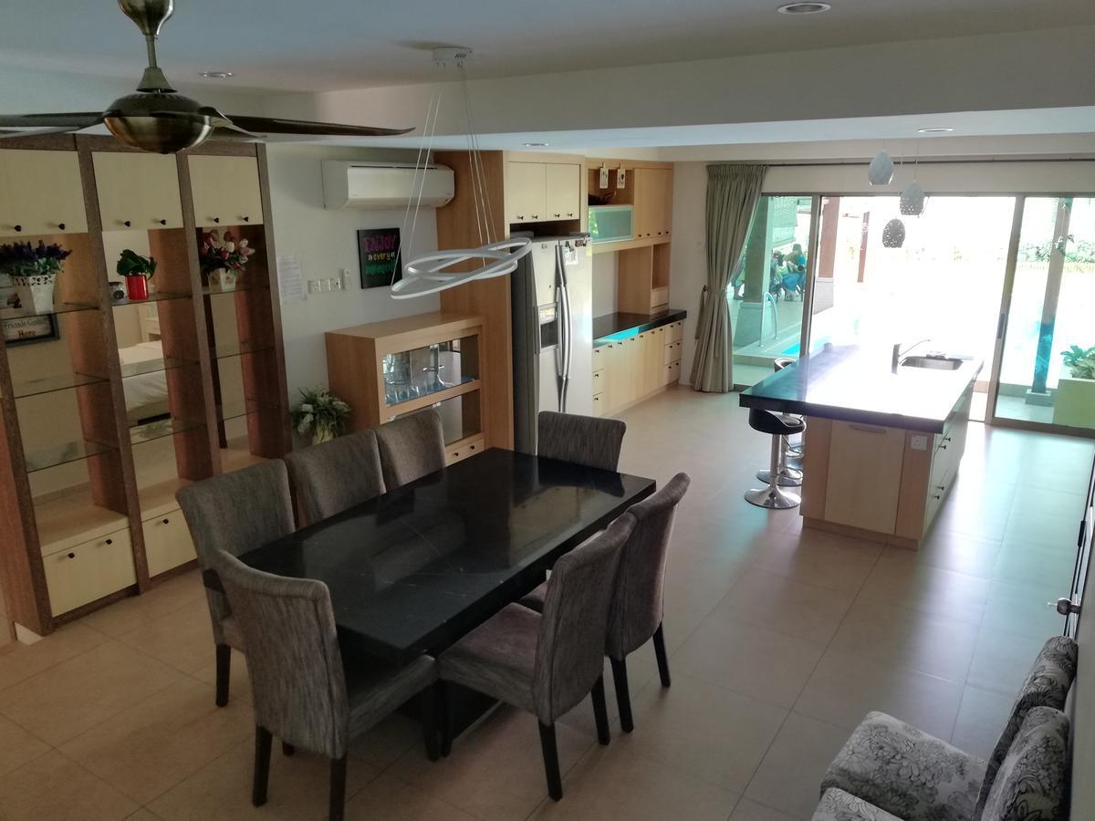Melaka Beachfront Villa With Pool Extérieur photo